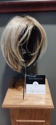 NWT Toni Brattin Confidence Wig Medium Blonde Regular Cap