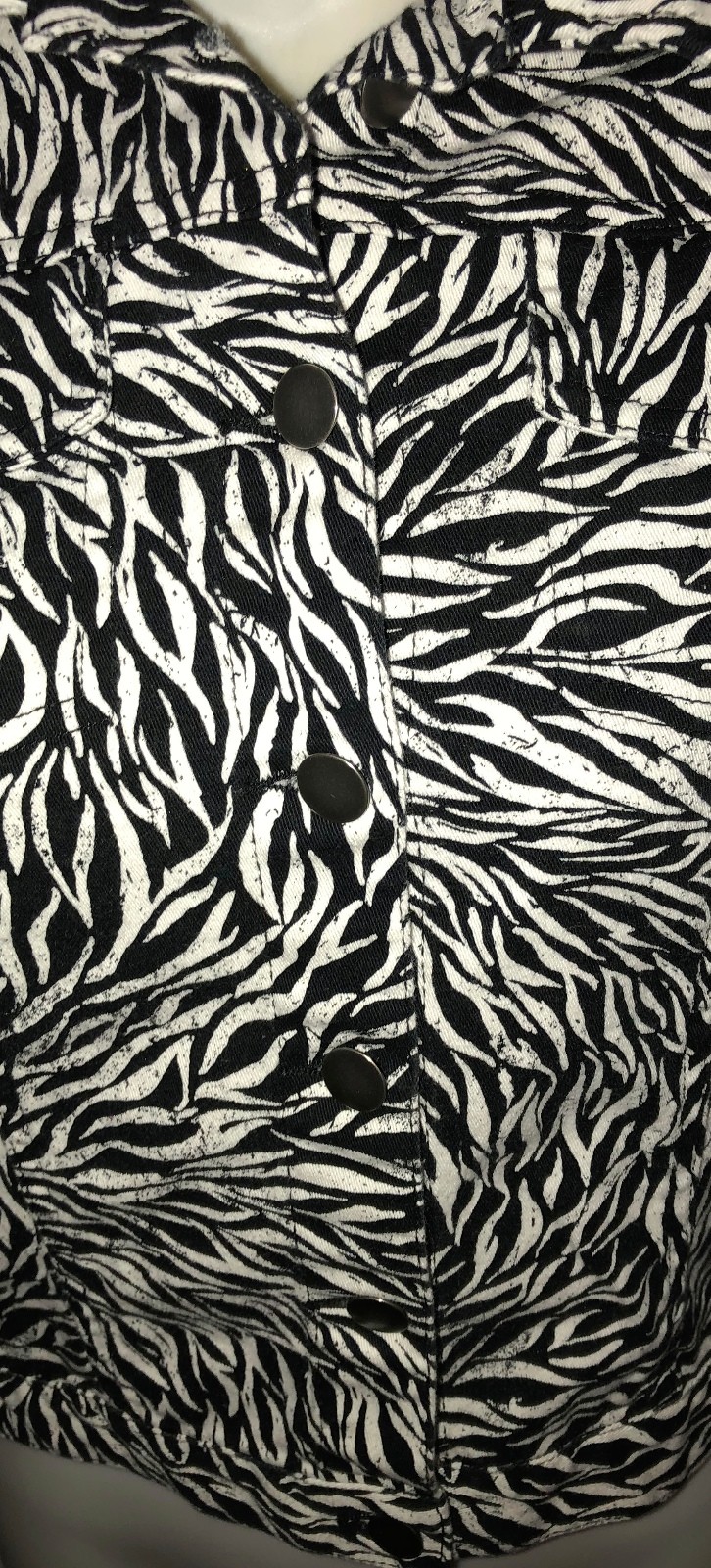 Cherokee Black & White Zebra Pattern Jacket - L