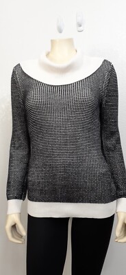 White House Black Market women sweater size S black and white  Beauty.