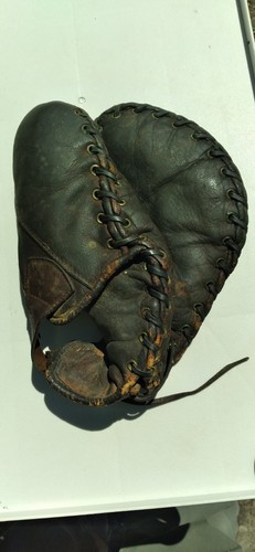 Rare vintage AJ REACH Baseball Glove