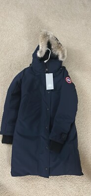 BRAND NEW Canada Goose Parka Women's Navy Size M Retail $1425, All Tags Intact