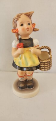 HUMMEL Sister #98/0 TMK-5 Last Bee 1972-79 Goebel excellent condition