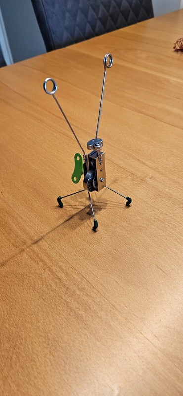 Kikkerland Cranky Wind Up Aufziehfigur