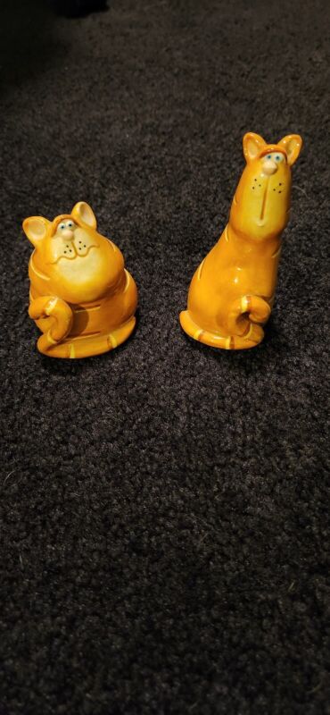 Russ Berrie by Douglas Ceramic Orange Tabby Cats Salt and Pepper Shakers Kitschy