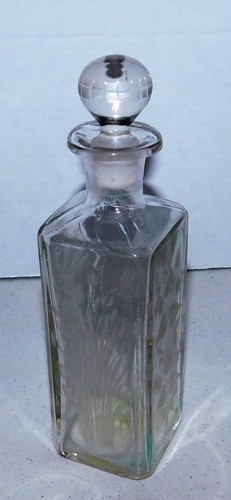 ANTIQUE ETCHED LARGE GLASS PERFUME COLOGNE BOTTLE WITH GLASS STOPPER 8 1/4