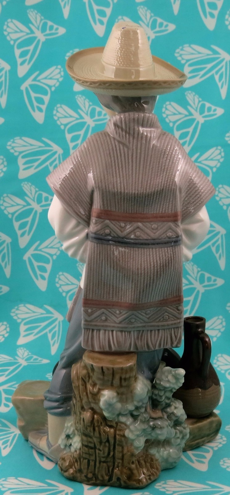 Lladro # 5080 ~ CERAMIC SELLER ~ AKA South of the Border