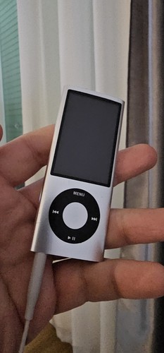 iPod nano 5世代8GBシルバーno.26バッテリー交換済、usb付き 2025年最新】ipod nano 5世代 8GBの人気アイテム - メルカリ