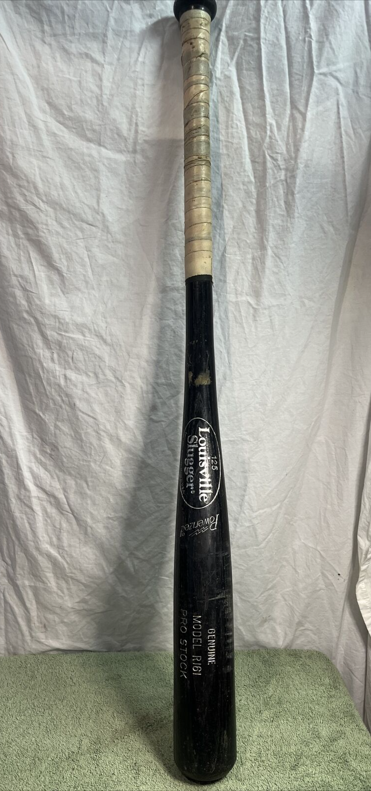 Louisville Slugger R161 pro stock. The bat, The Pros Use. 33