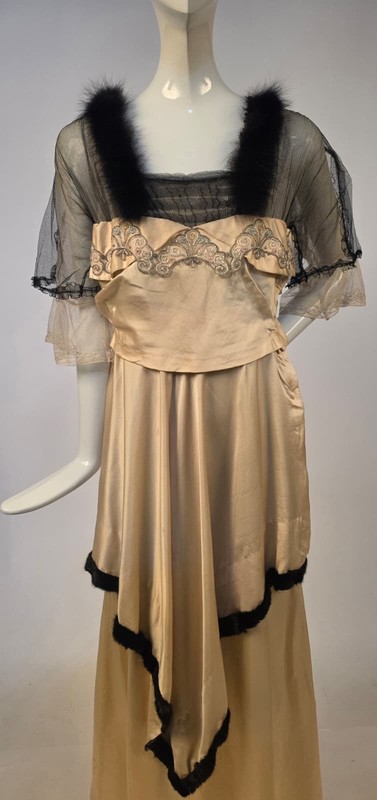 EDWARDIAN YELLOW SILK EVENING DRESS W BEAUTIFUL BEADING + REAL FUR TRIM |  eBay