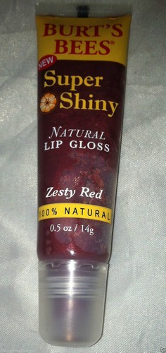 Burt's Bees Mistletoe Kiss Red Holiday Gift Kit - 1 Set