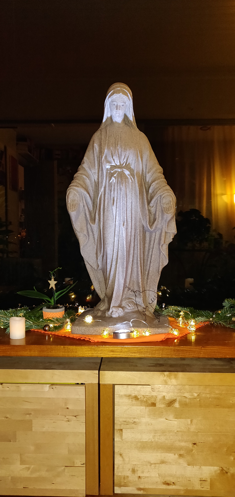 Virgin Mary Statue 34