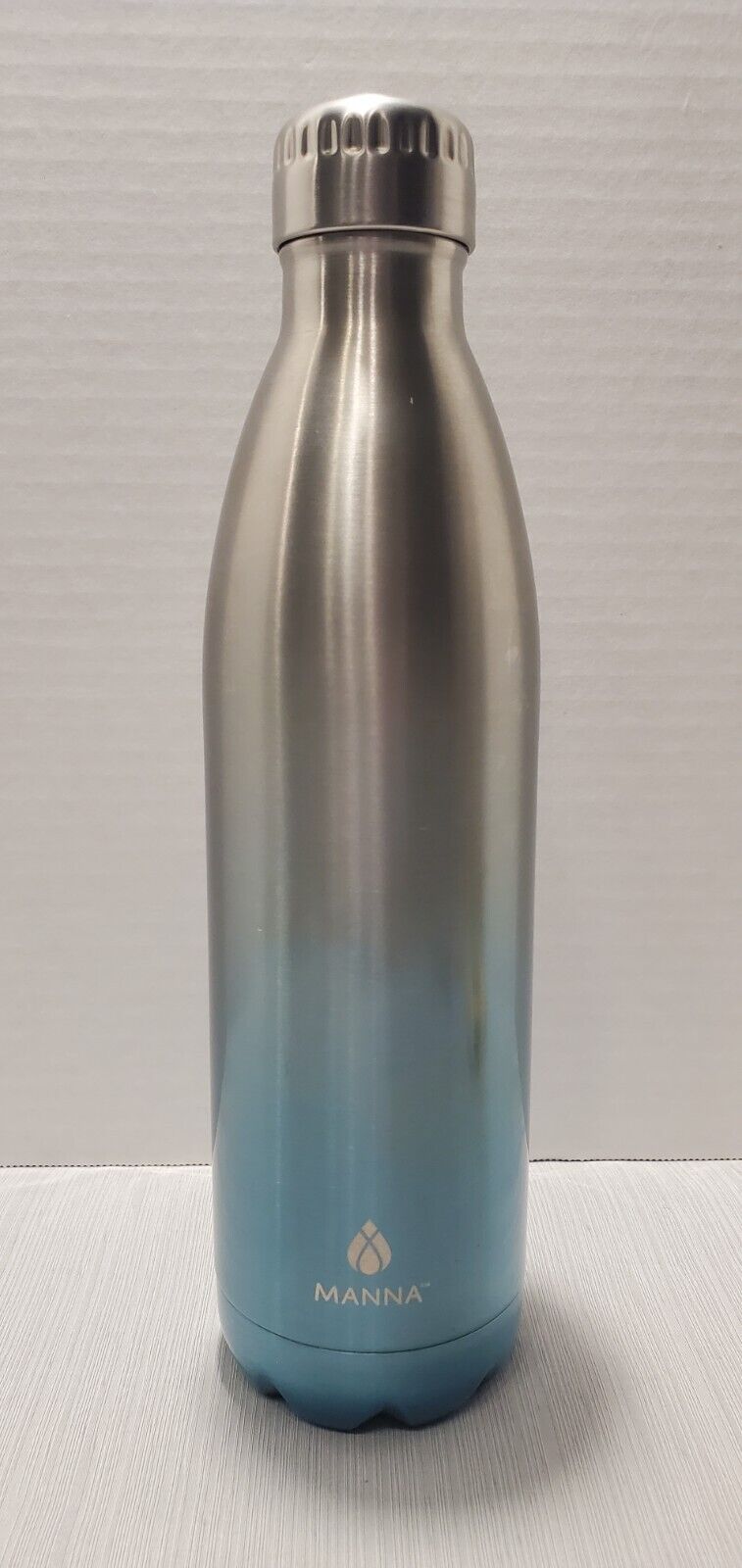 Manna Stainless & Blue  20 oz Metallic Water Bottle!   -51
