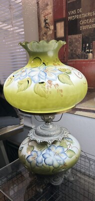 Vintage gone with the wind hurricane lamp, Gorgeous!  hand painted
