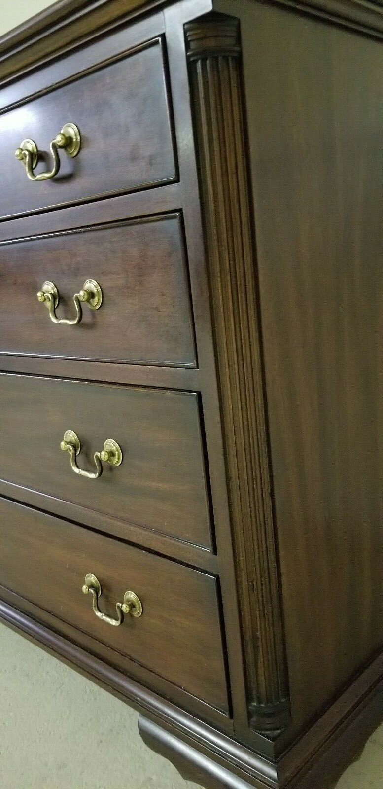 HENKEL HARRIS DRESSER CHEST NO 166 HAS COLUMNS MAHOGANY I