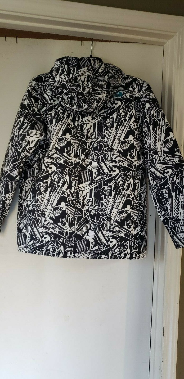 The North Face Nylon Puffer Coat w/Hood, Black/White Big Boys Sz XL (18-20)