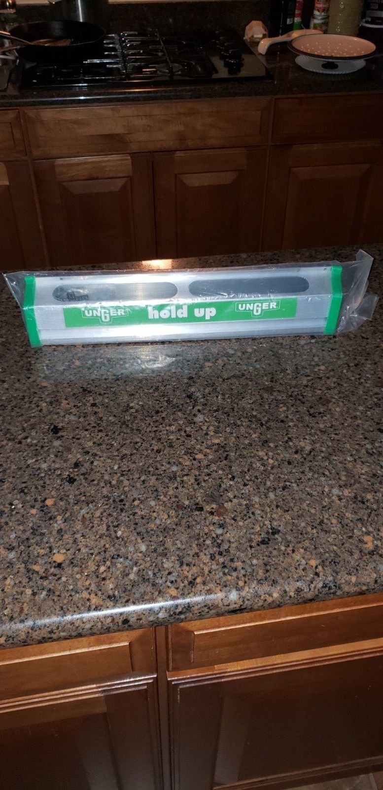 Unger Hold Up Aluminum Tool Rack Holder, 18