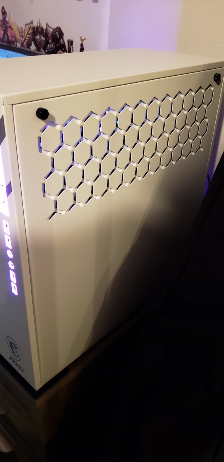 Custom Gaming Computer (GTX 1080, I5-8600k, 16gb ram)