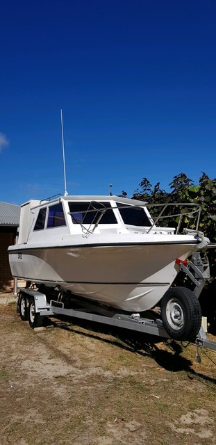 22 Ft Fraser Cabin Cruiser 4 Stroke Outboard Licensed Trailer