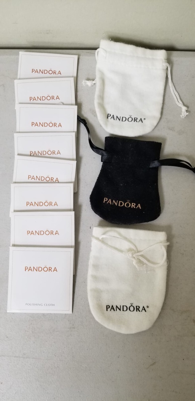Pack Of 8 Pandora Unforgettable Moments Polishing Cloths + 3 Cushion Bags