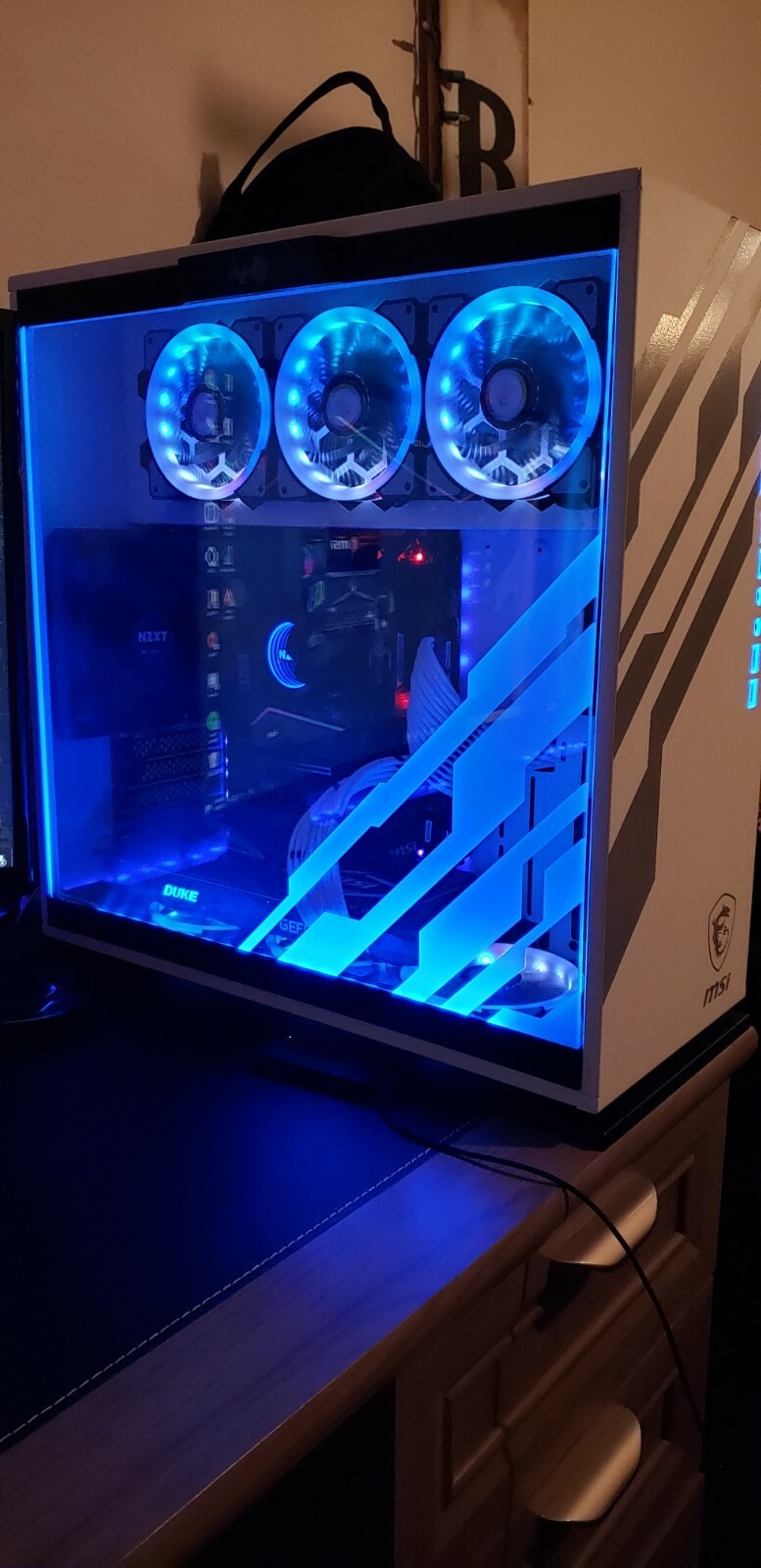 Custom Gaming Computer (GTX 1080, I5-8600k, 16gb ram)