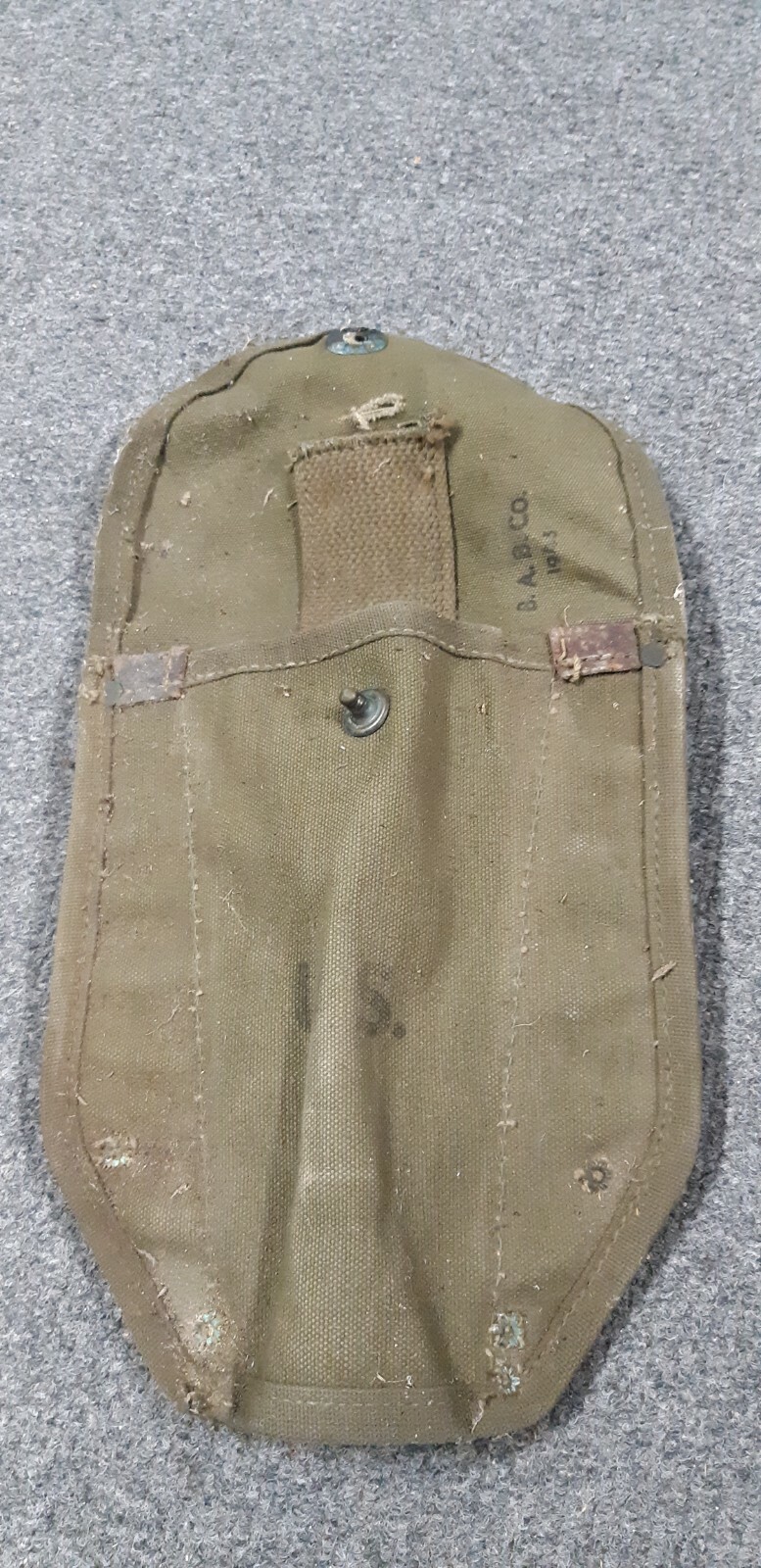 第二次大戦中　実物　U.S. 1944年製 3ポケットポーチ 第二次大戦中 実物 U.S. 1944年製 3ポケットポーチ - メルカリ
