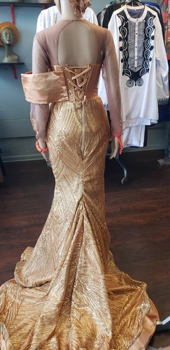 Pre-owned And Luxury Africa Gold Dres. For Wedding, Prom, Birthday Party  More