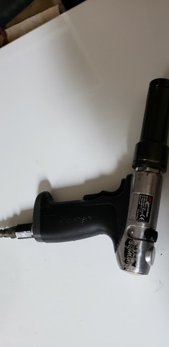 Ingersoll Rand Cylindrical Cleco Runner with 40 Clecos Aircraft Tools