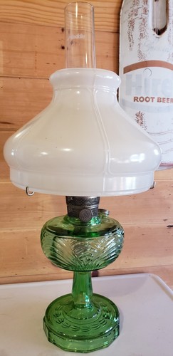 ALADDIN WASHINGTON DRAPE MODEL B GREEN CRYSTAL OIL LAMP WITH SHADE