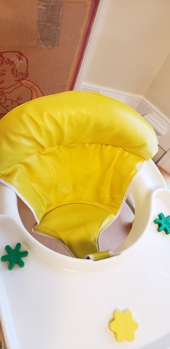 Century Moon Coupe Vintage Retro 70's Yellow White Baby Walker w/ Original Box