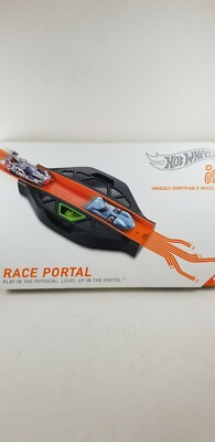 Hot Wheels id Race Portal Connect To Standard HW Track w/2 Exclusive Cars.. New 