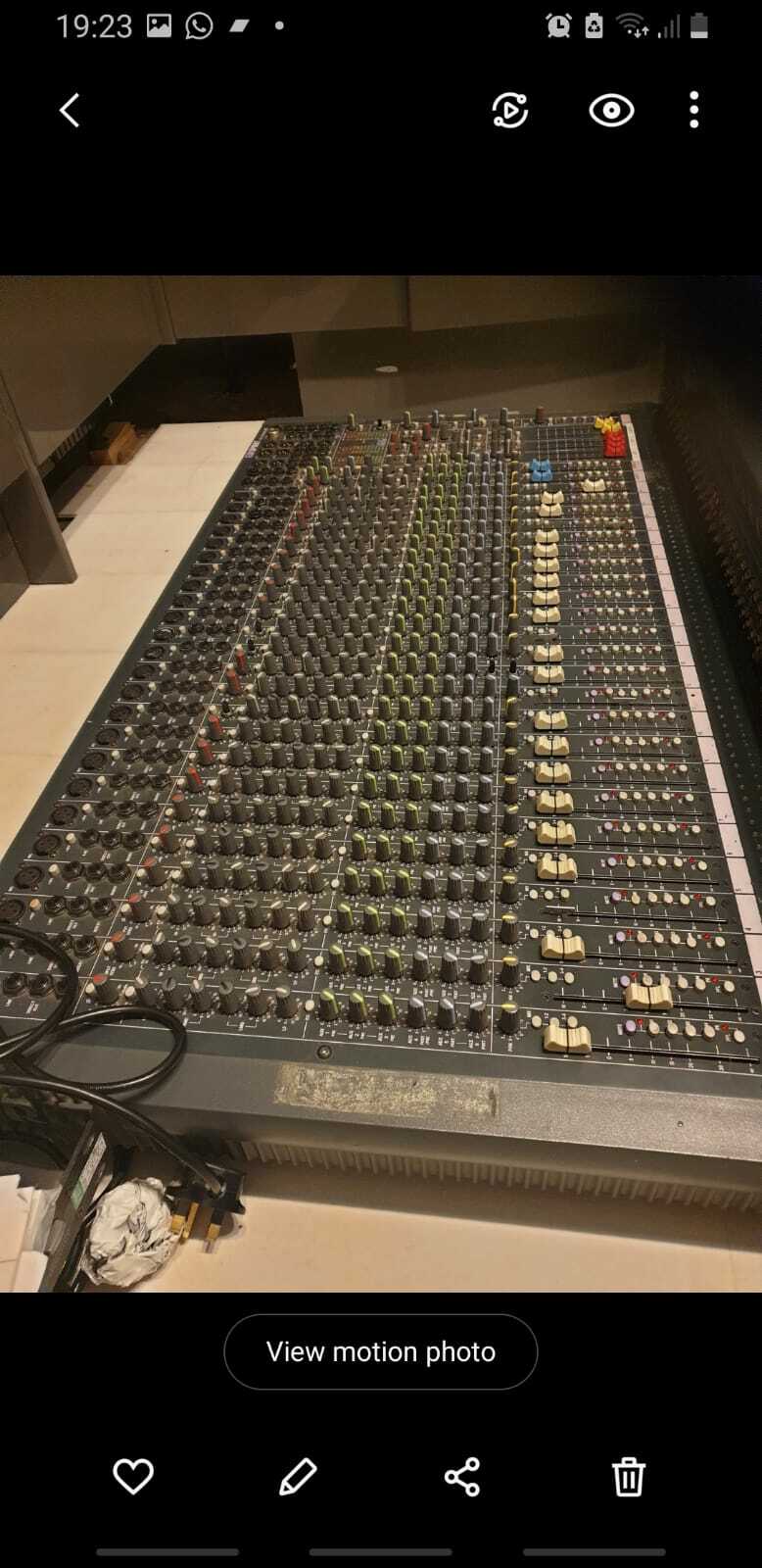 Soundcraft Spirit Live 4/2 Stereo 16 Channel Audio Mixer Soundcraft Spirit Live 4/2 Stereo 16 Channel Audio Mixer