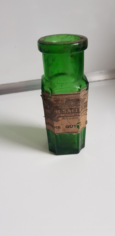 Ancienne Bouteille Pharmacie Gomme Gutte