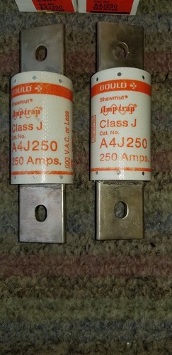 GOULD SHAWMUT AMPTRAP 250A 600VAC CLASS J FUSE A4J250