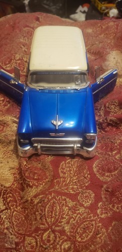 ミニカー Maisto 1955 Chevrolet Nomad 1/18 Maisto 1955 Chevrolet Nomad 1:18 Diecast Car for sale online