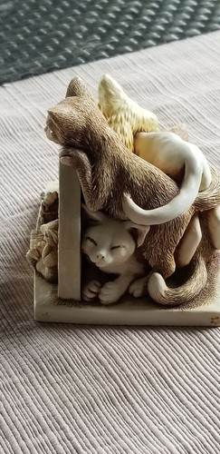 Harmony Kingdom Cats Sneak Preview very nice