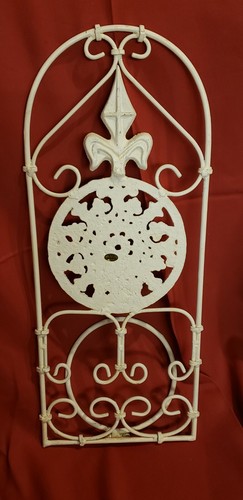 Lot 3: Metal WALL MOUNT HANGER & Metal PLANT HOLDERS White