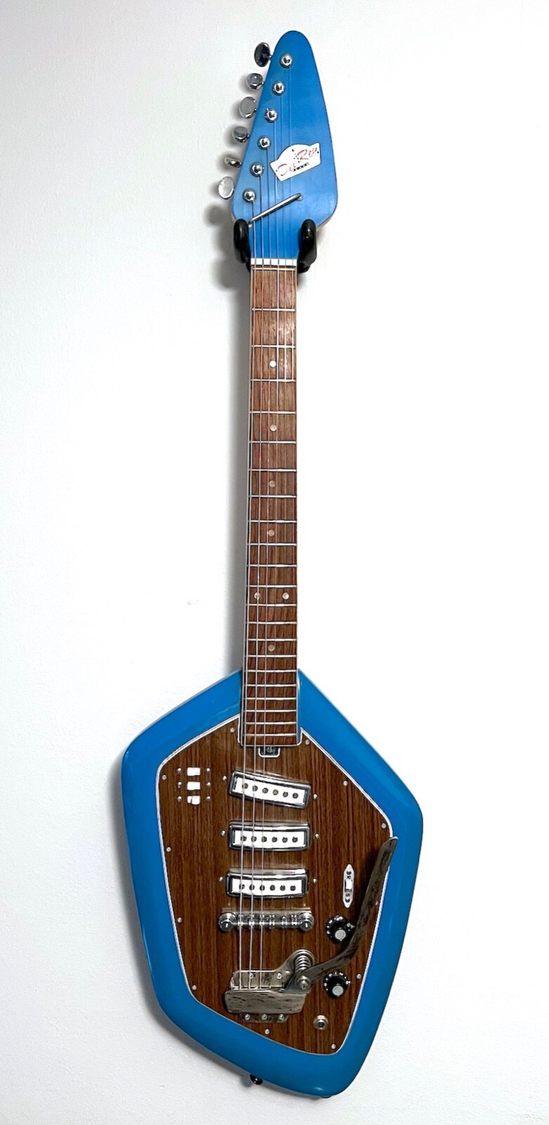 Cool 1960s Teisco Del-Rey EV-3T Blue Electric Guitar Made In Cool 1960s Teisco Del-Rey EV-3T Blue Electric Guitar Made In
