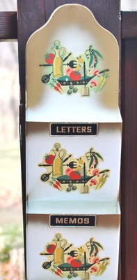 Vintage Mid-Century Metal Kitchen Wall Mount Letter Memo Misc Key Holder 3 Slots