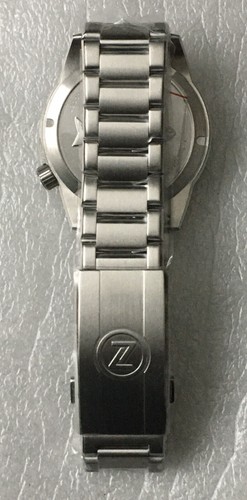 Pre-owned Zelos Great White V2 300m Antique Green 43mm Watch - Dealer & Warranty