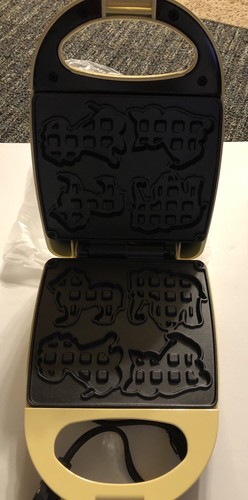 Nostalgia ANML400 Circus Animal Waffle Maker, Yellow, NEW in Box