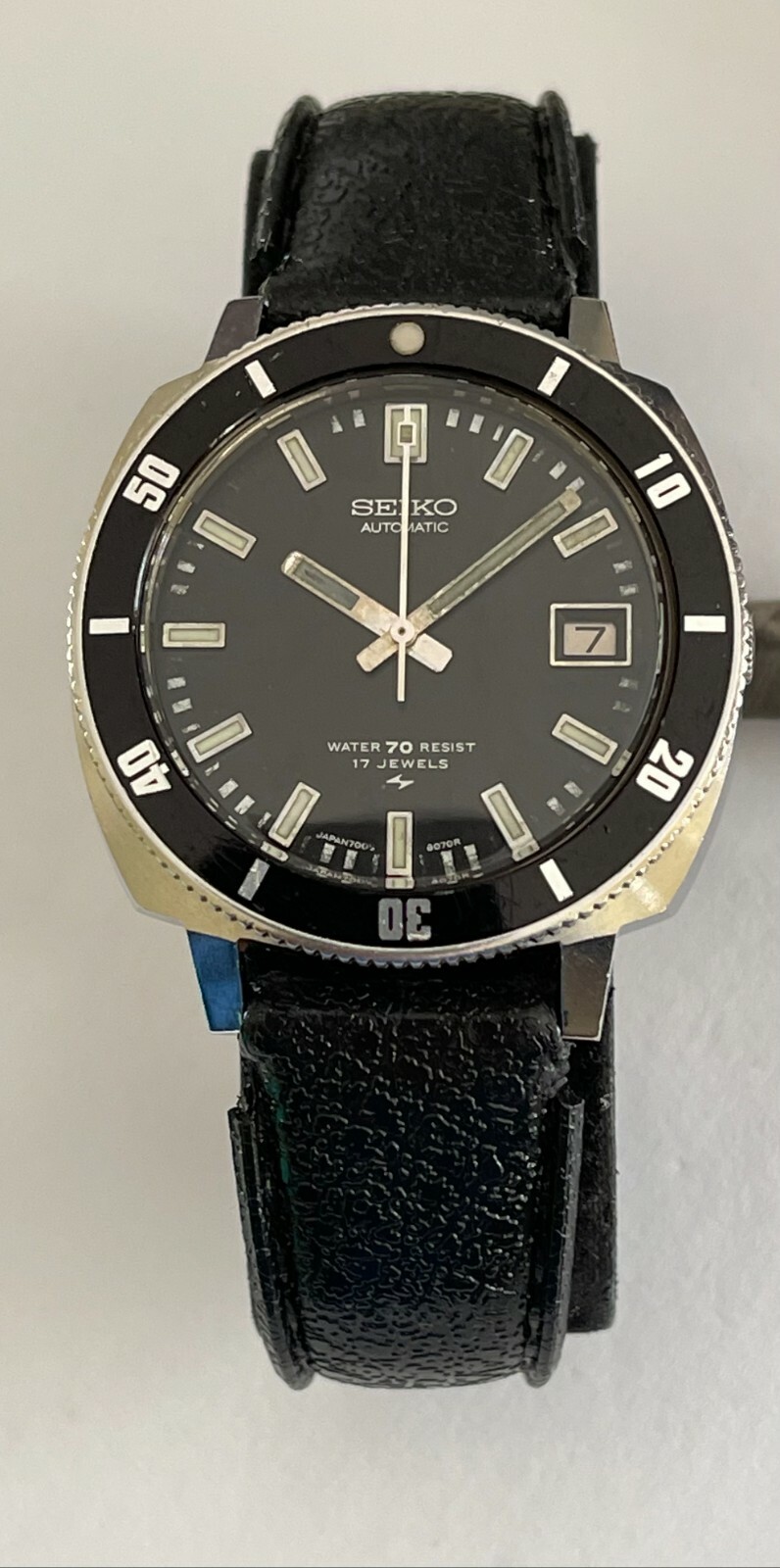 SEIKO ヴィンテージ　ダイバー7005-8052 座布団ダイバー SEIKO ヴィンテージ ダイバー7005-8052 座布団ダイバー - メルカリ