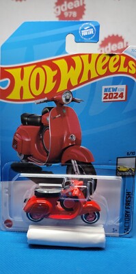 2024 Hot Wheels #71 Factory Fresh Vespa 90 SS Super Sprint (1966) - CLEAN CARDS