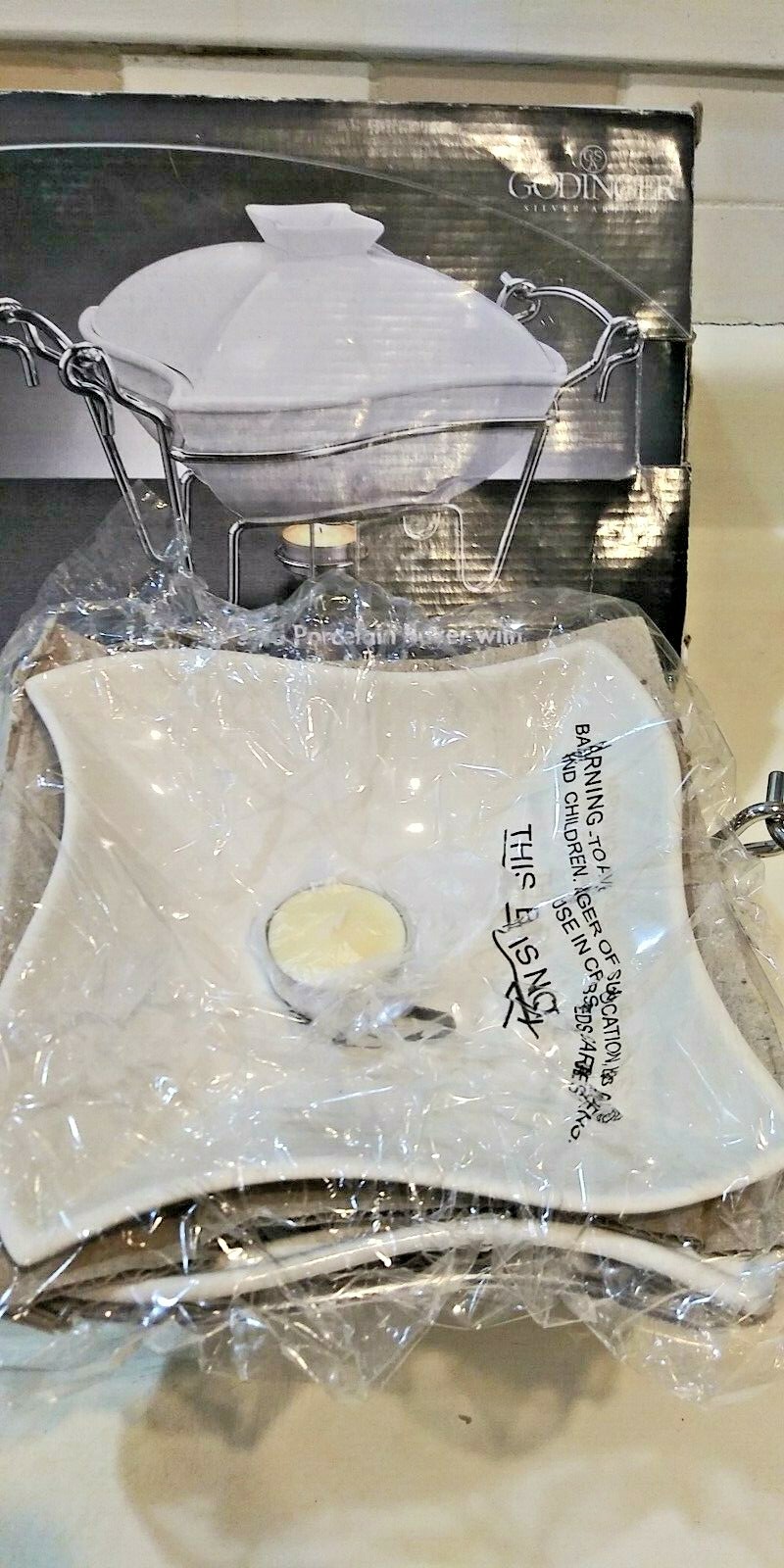 Godinger 1 Qt. Covered Porcelain Baker With Warmer Stand BRAND NEW