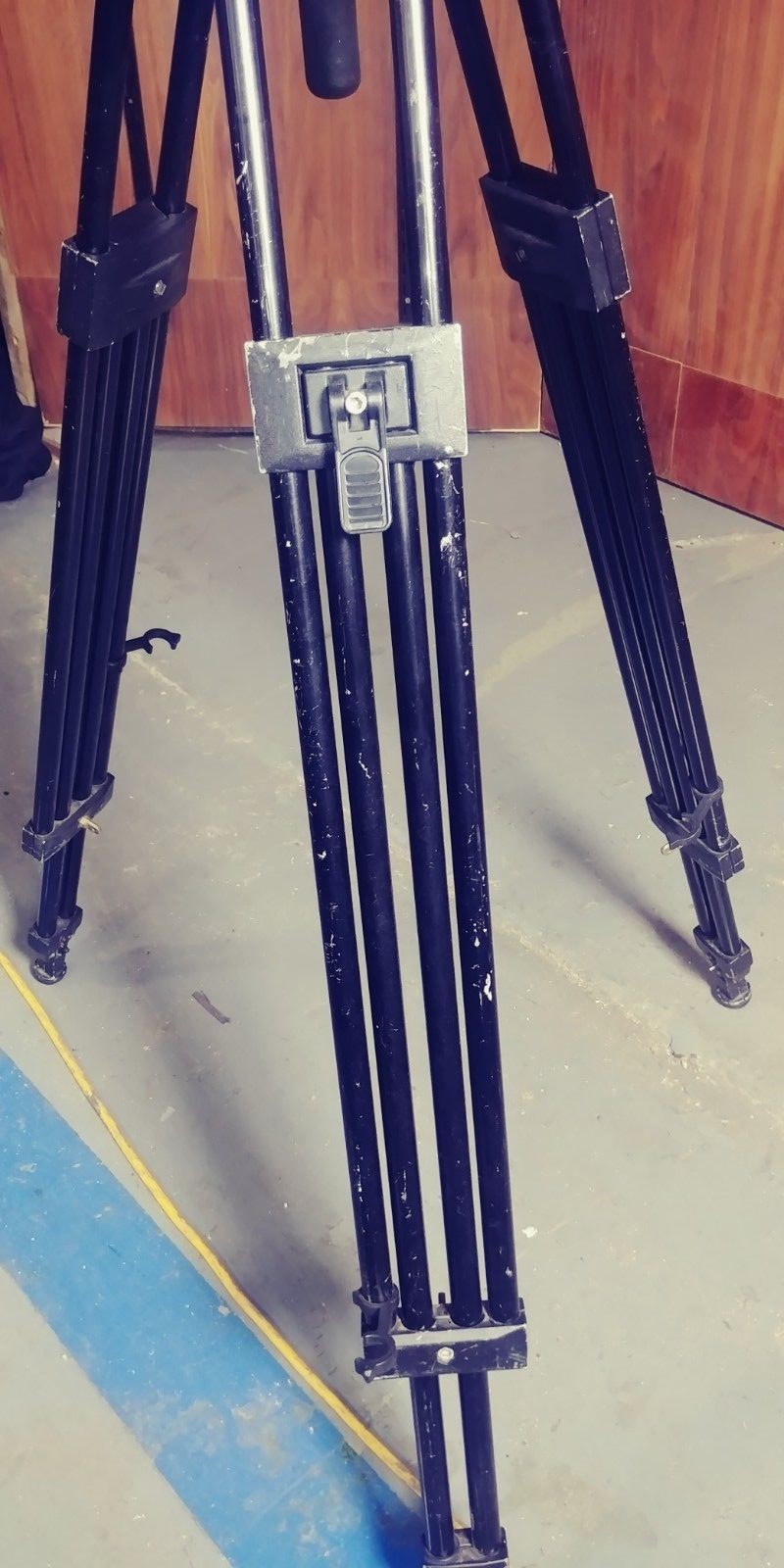 BOGEN MANFROTTO 3192 TRIPOD w/ 3066 CINE/VIDEO QUICK RELEASE PLATE