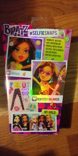 Bratz SelfieSnaps Doll - Yasmin