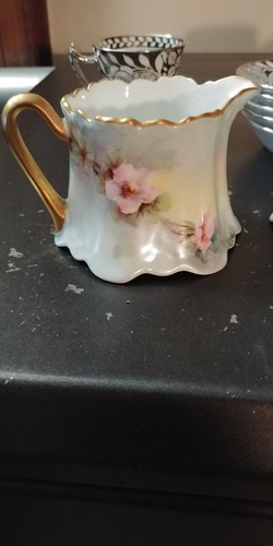 STUNNING BAVARIAN HAND PAINTED CREAMER AND COVERED SUGAR WITH HEAVY GOLD& ROSES
