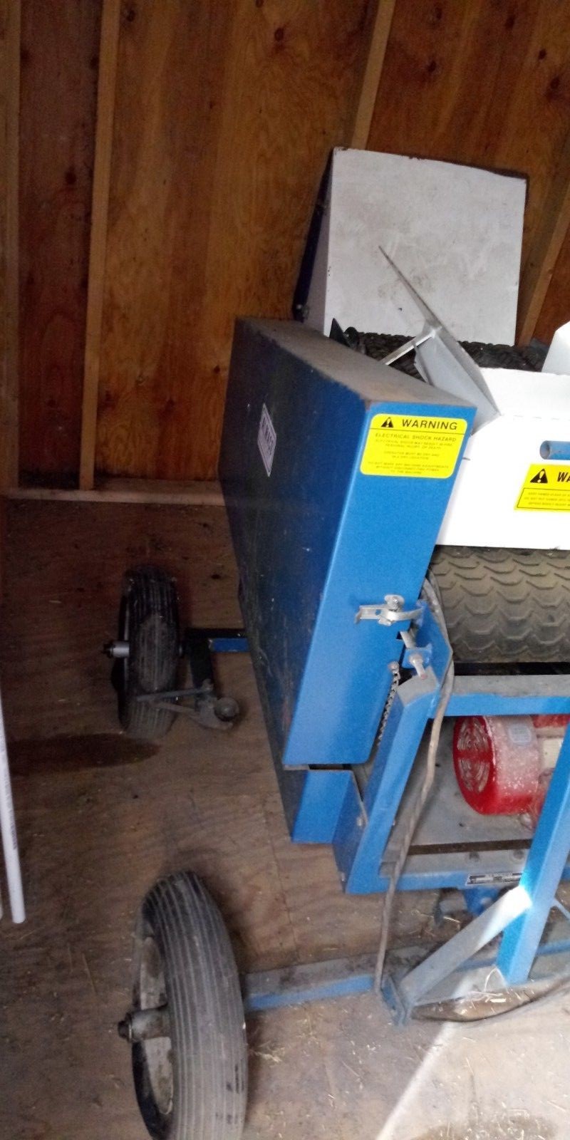 Almaco BT-14 Belt Thresher