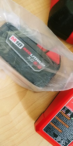 Milwaukee 2743-20FUEL Cordless Brushless Finish Nailer 15 GA