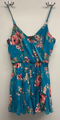 Trixxi Floral Romper Francesca s Collection Medium - NWOT - Only Worn Once