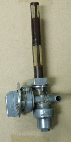 Fuel Valve Petcock For Kawasaki Ninja 1100 ZX 11 ZX1100 1993